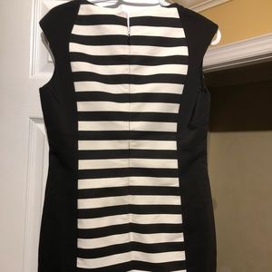 Banana republic  brand new with tag black and white stripped dress size 12 P